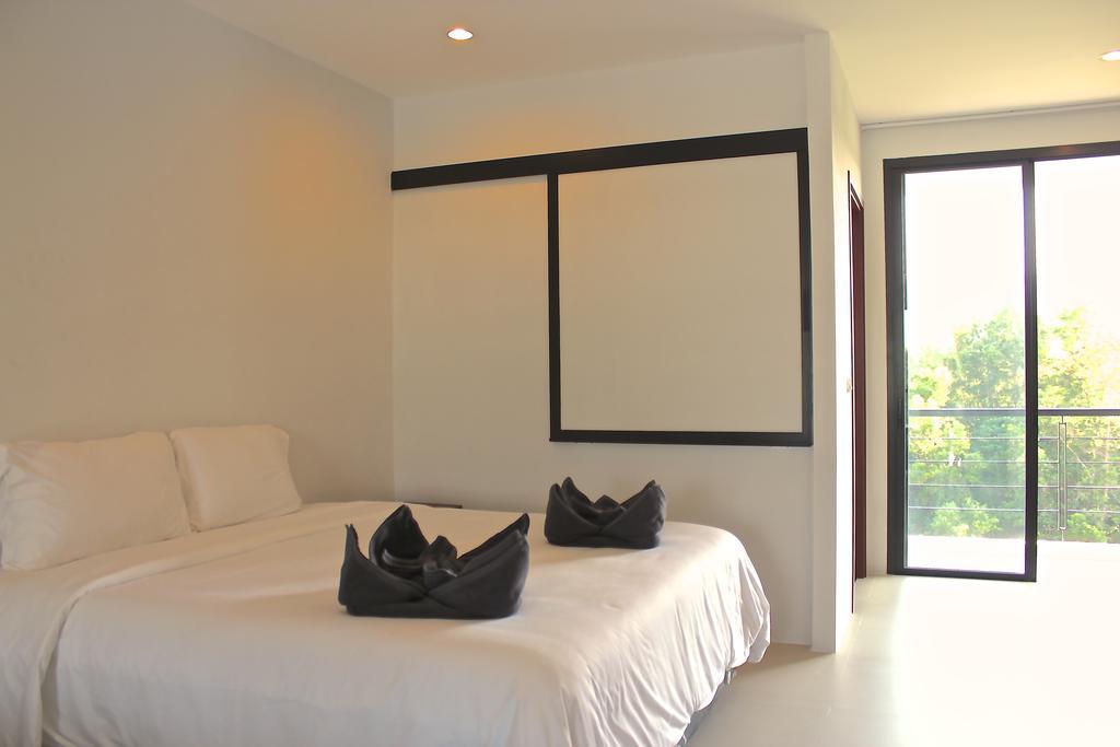 Appartamento Little Paris Phuket Esterno foto