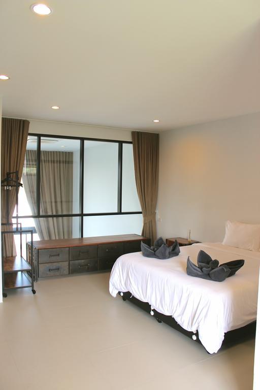 Appartamento Little Paris Phuket Esterno foto