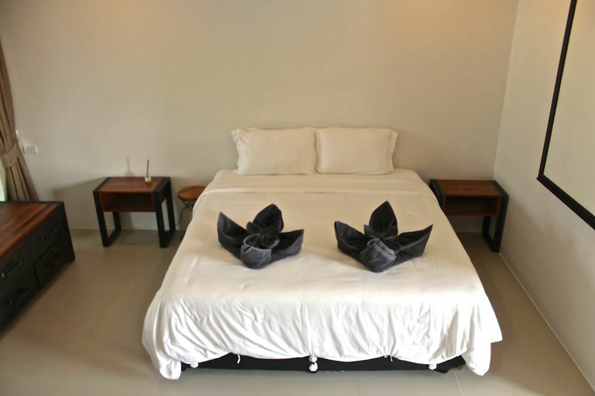 Appartamento Little Paris Phuket Esterno foto