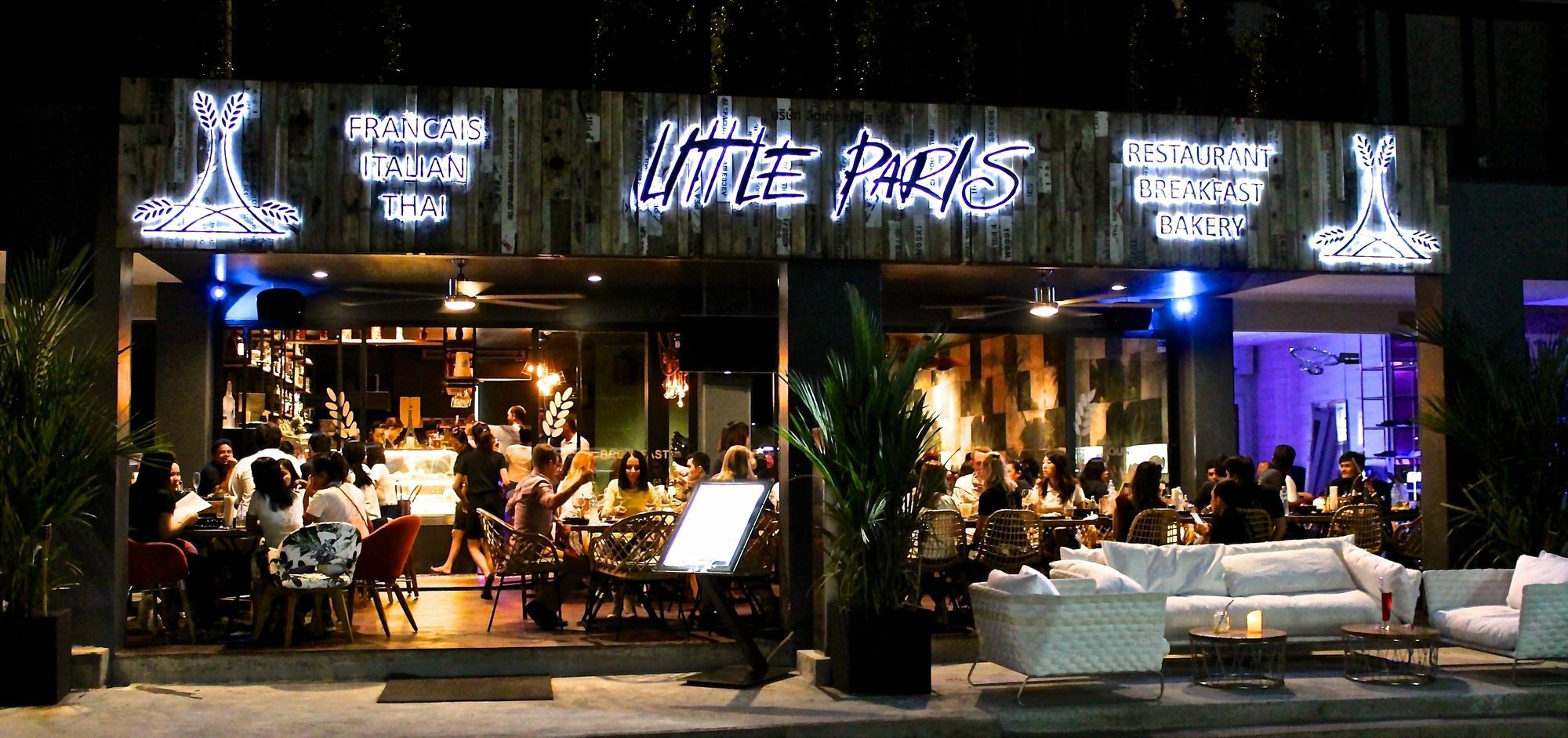 Appartamento Little Paris Phuket Esterno foto