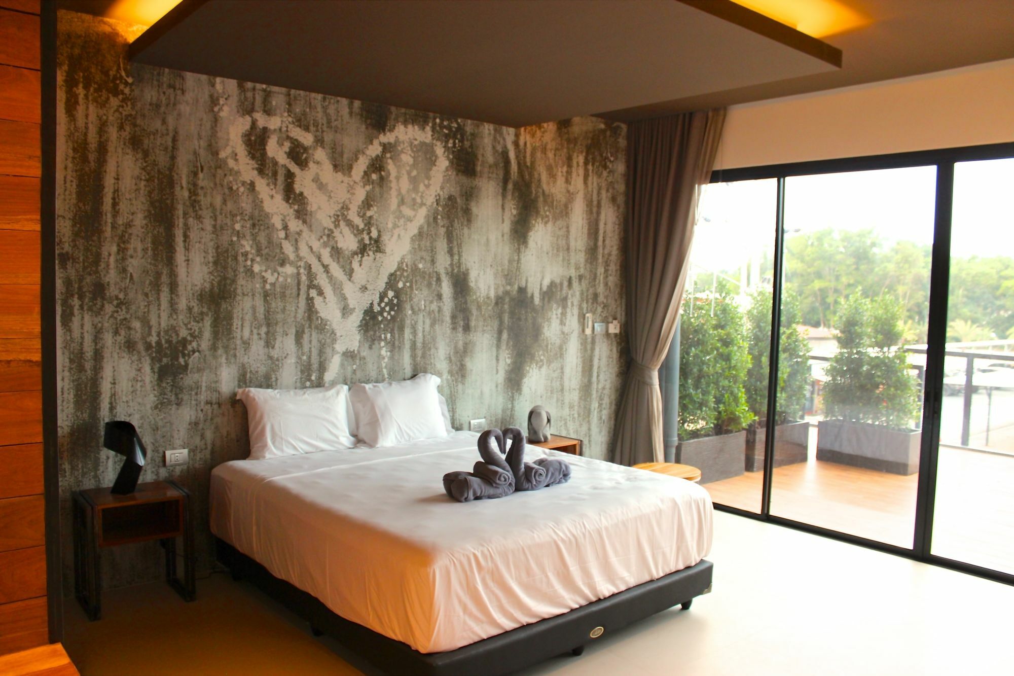 Appartamento Little Paris Phuket Esterno foto