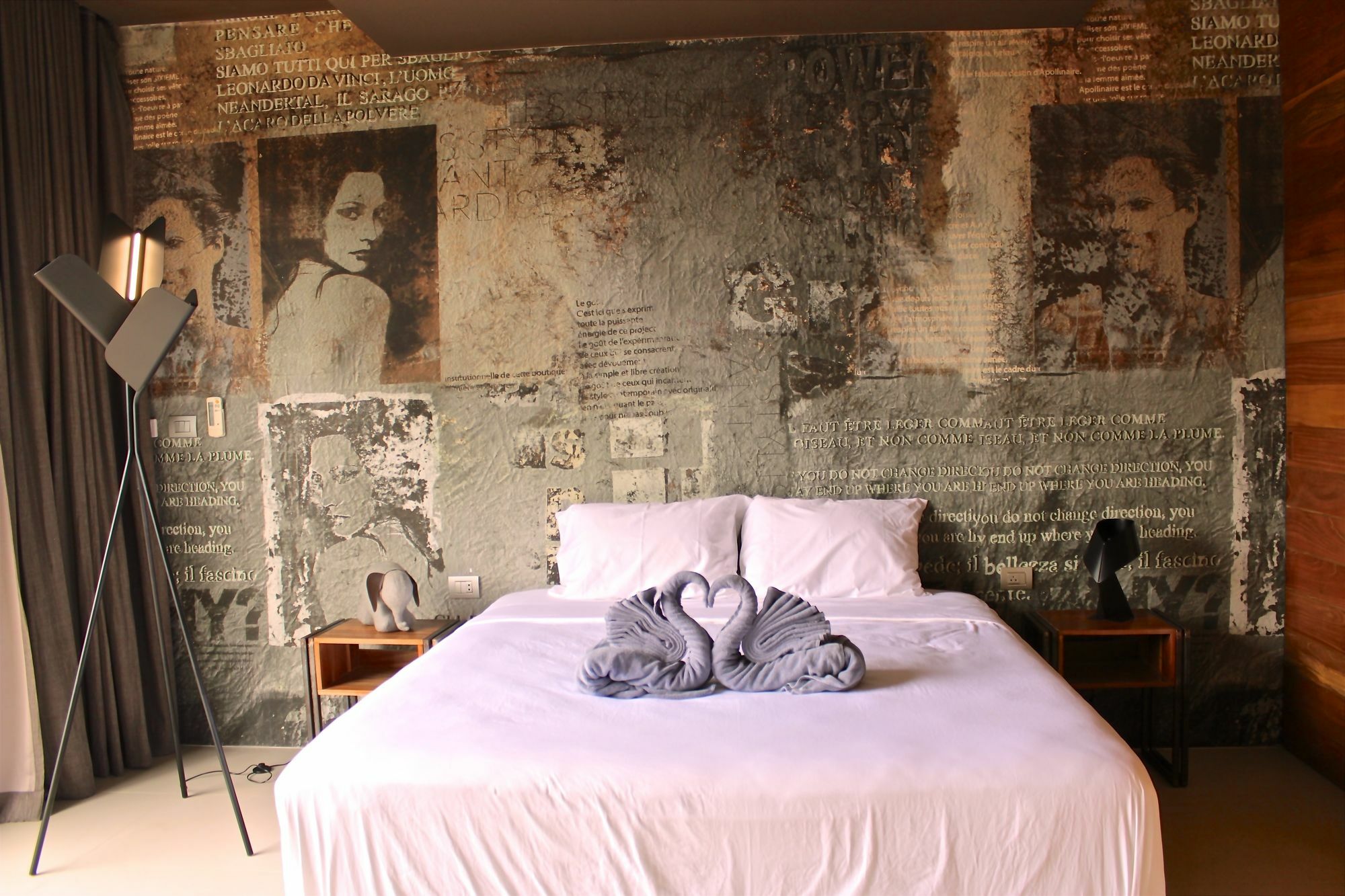 Appartamento Little Paris Phuket Esterno foto